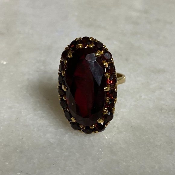 Heavy Antique 18K Yellow Gold Ring with Large Natural Garnet - Picture 5 of 12